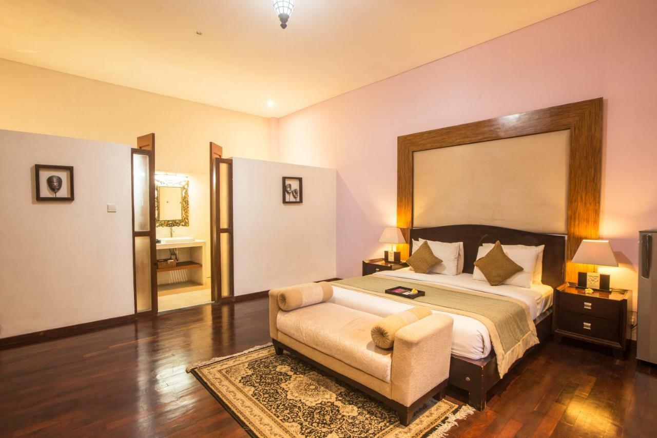 Resor Marbella Pool 4*