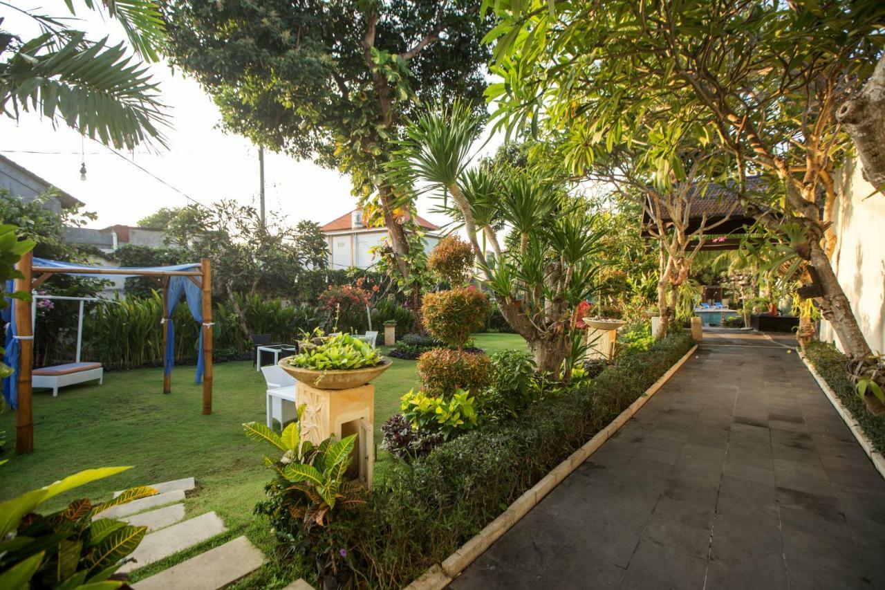 Marbella Pool Resor 4*